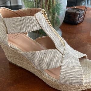 Open toe wedge sandal